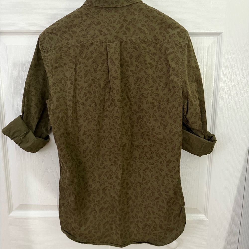 14th & Union Leaf Patterned Green Shirt - Picture 4 of 4